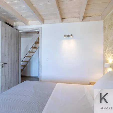 Leo's Red Stone & White Stone Made Villas, 2 With Private Pool In Village Karavádosz