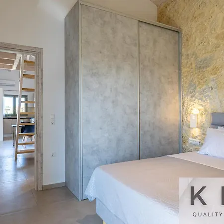 Villa Leo's Red Stone & White Stone Made Villas, 2 With Private Pool In Village Karavádosz
