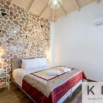 Leo's Red Stone & White Stone Made Villas, 2 With Private Pool In Village Karavados