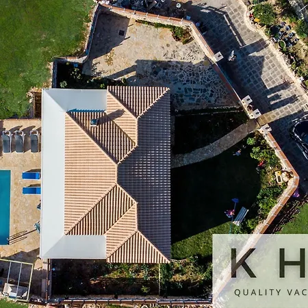 Leo's Stone Made Villa! * Καραβάδος