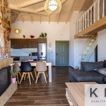 Leo's Red Stone & White Stone Made Villas, 2 With Private Pool In Village 빌라 Karavádhos