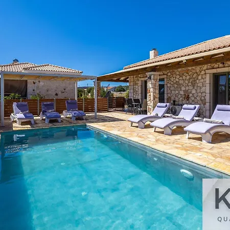 빌라 Leo's Red Stone & White Stone Made Villas, 2 With Private Pool In Village Karavádhos
