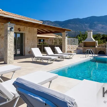 빌라 Leo's Red Stone & White Stone Made Villas, 2 With Private Pool In Village