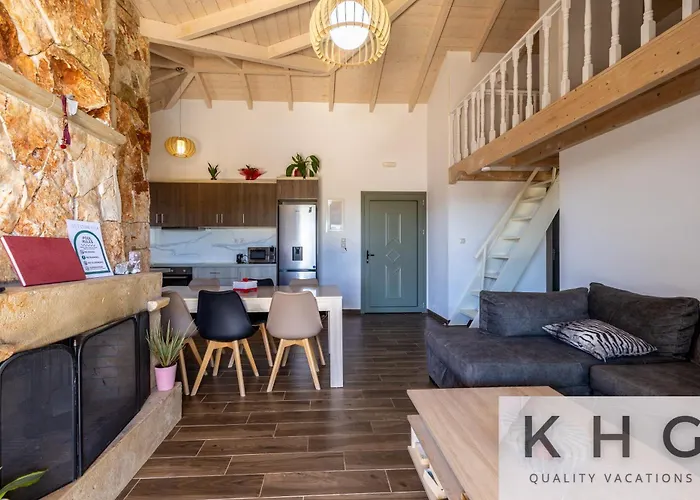 Leo's Red Stone & White Stone Made Villas, 2 With Private Pool In Village Villa Karavádhos