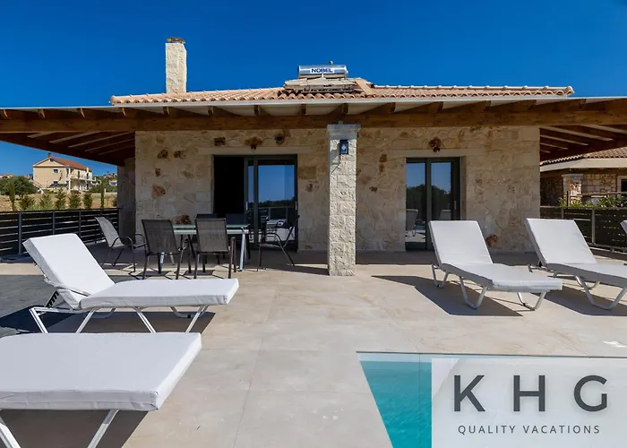 Leo's Red Stone & White Stone Made Villas, 2 With Private Pool In Village Karavádhos