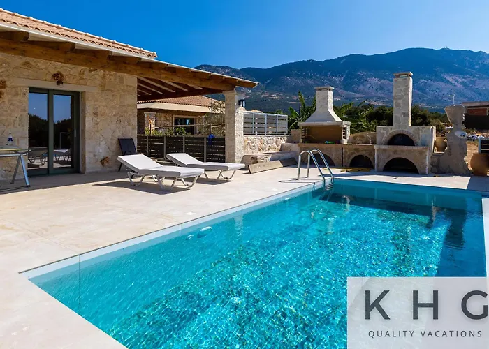 Villa Leo's Red Stone & White Stone Made Villas, 2 With Private Pool In Village Karavádhos