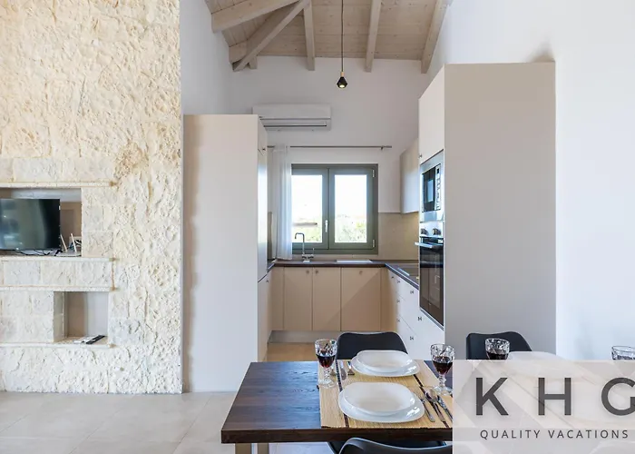 Leo's Red Stone & White Stone Made Villas, 2 With Private Pool In Village