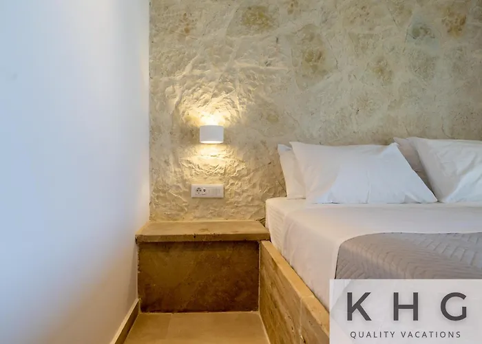 Leo's Red Stone & White Stone Made Villas, 2 With Private Pool In Village فيلة